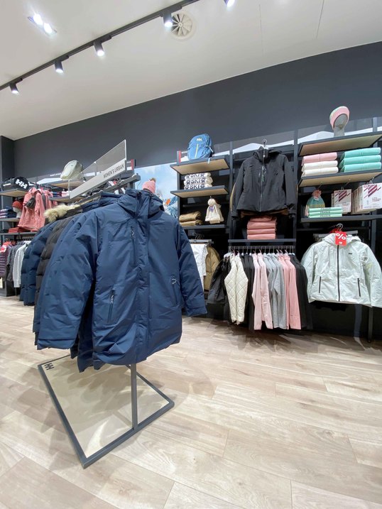 PAL_Helly_Hansen_prodejna_relokace_2026_fotka_interier_2_final_mala