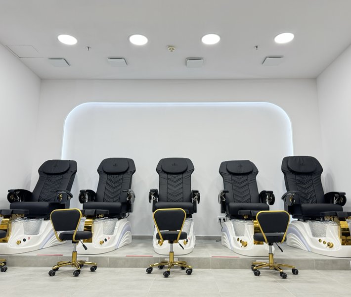 Glouw Nails, hair & spa